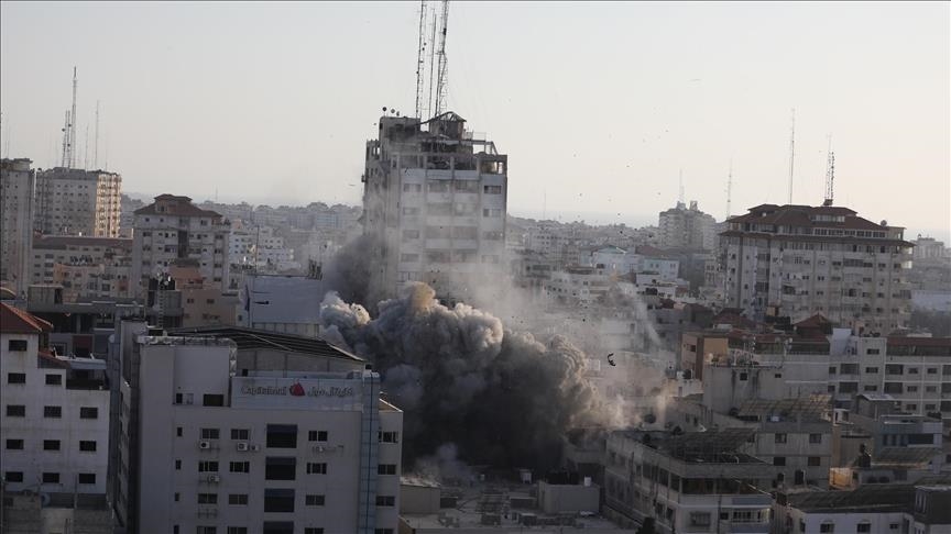 4 مؤسسات إعلامية دُمرت مكاتبها في برج “الجلاء” بغزة
