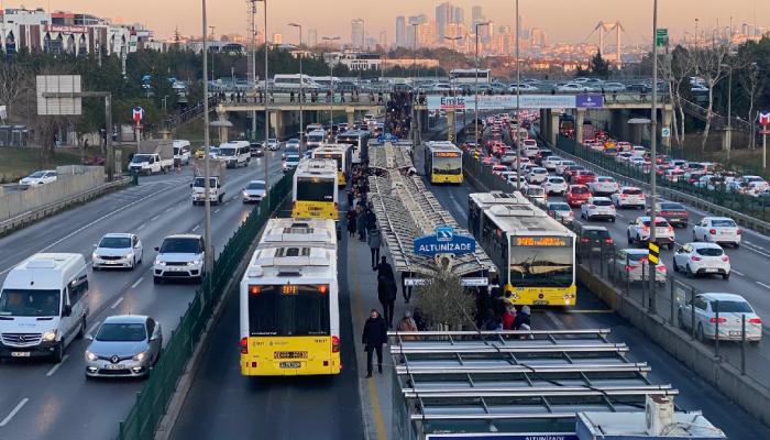 رفض مقترح زيادة رسوم المواصلات العامة في إسطنبول