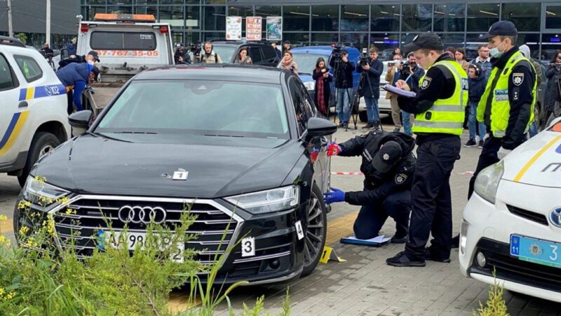 في العاصمة كييف الرئيس الأوكراني  فولوديمير زيلينسكي يتعرض لحادث سير.