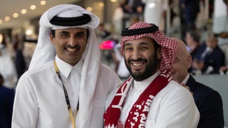 ولي العهد السعودي يوجه جميع وزارات بلاده لدعم قطر.