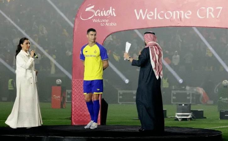 رونالدو: رغم العروض الأوروبية فضلت نادي النصر السعودي