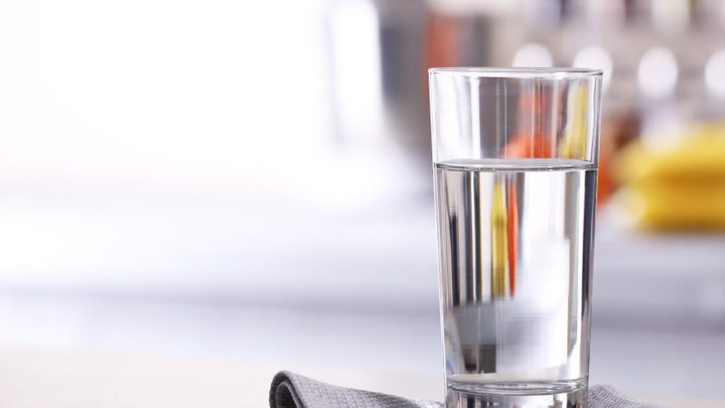 ما الآثار السلبية لعدم شرب كمية كافية من الماء ؟
